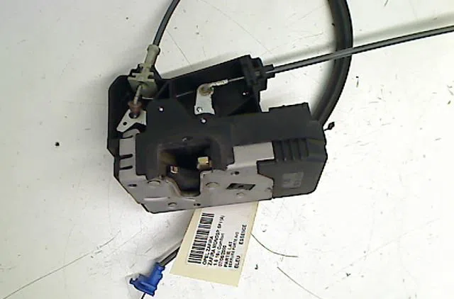 Serrure porte avd OPEL ZAFIRA occasion