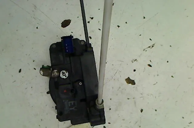 Serrure porte avd OPEL ZAFIRA occasion