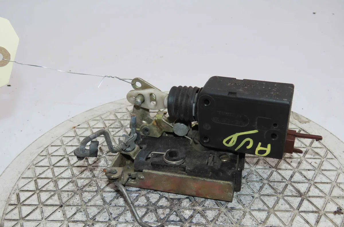 Serrure porte avd PEUGEOT 106 occasion