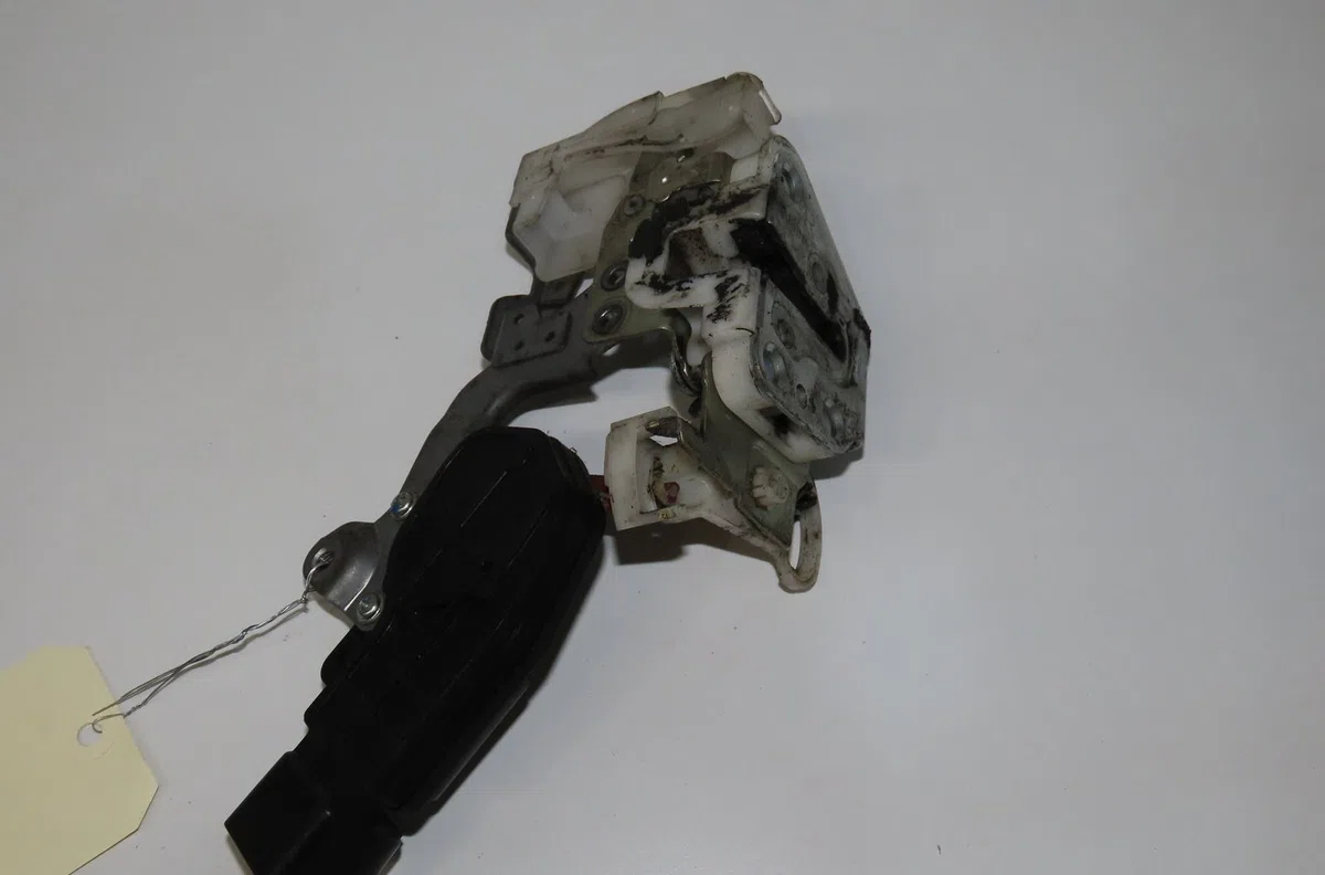 Serrure porte avd Peugeot 107 (PM_, PN_) 1.4 hdi (2005-2014) occasion