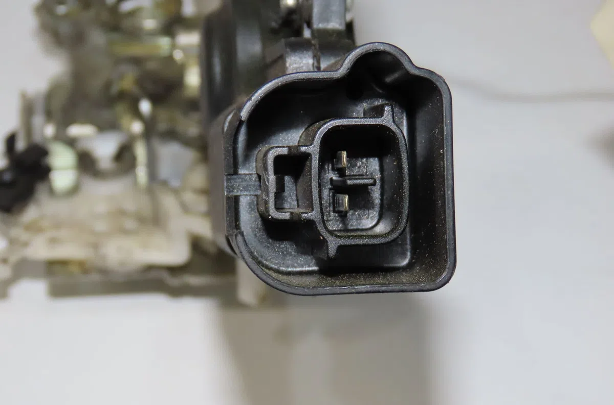 Serrure porte avd Peugeot 107 (PM_, PN_) 1.4 hdi (2005-2014) occasion