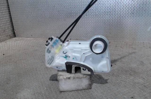 Serrure porte avd PEUGEOT 108  108 occasion