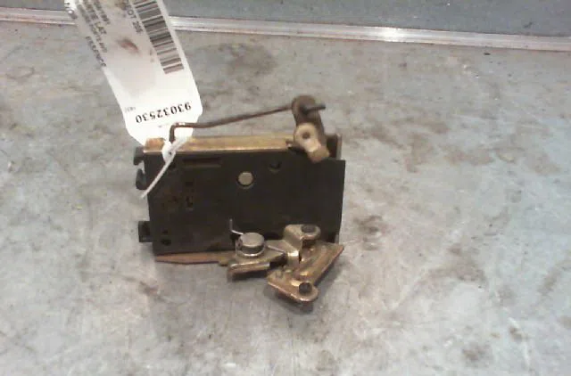 Serrure porte avd PEUGEOT 205 1991 occasion