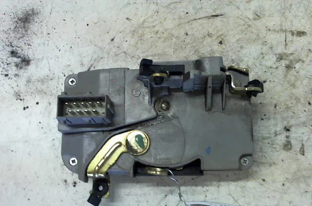 Serrure porte avd PEUGEOT 206 1999 occasion
