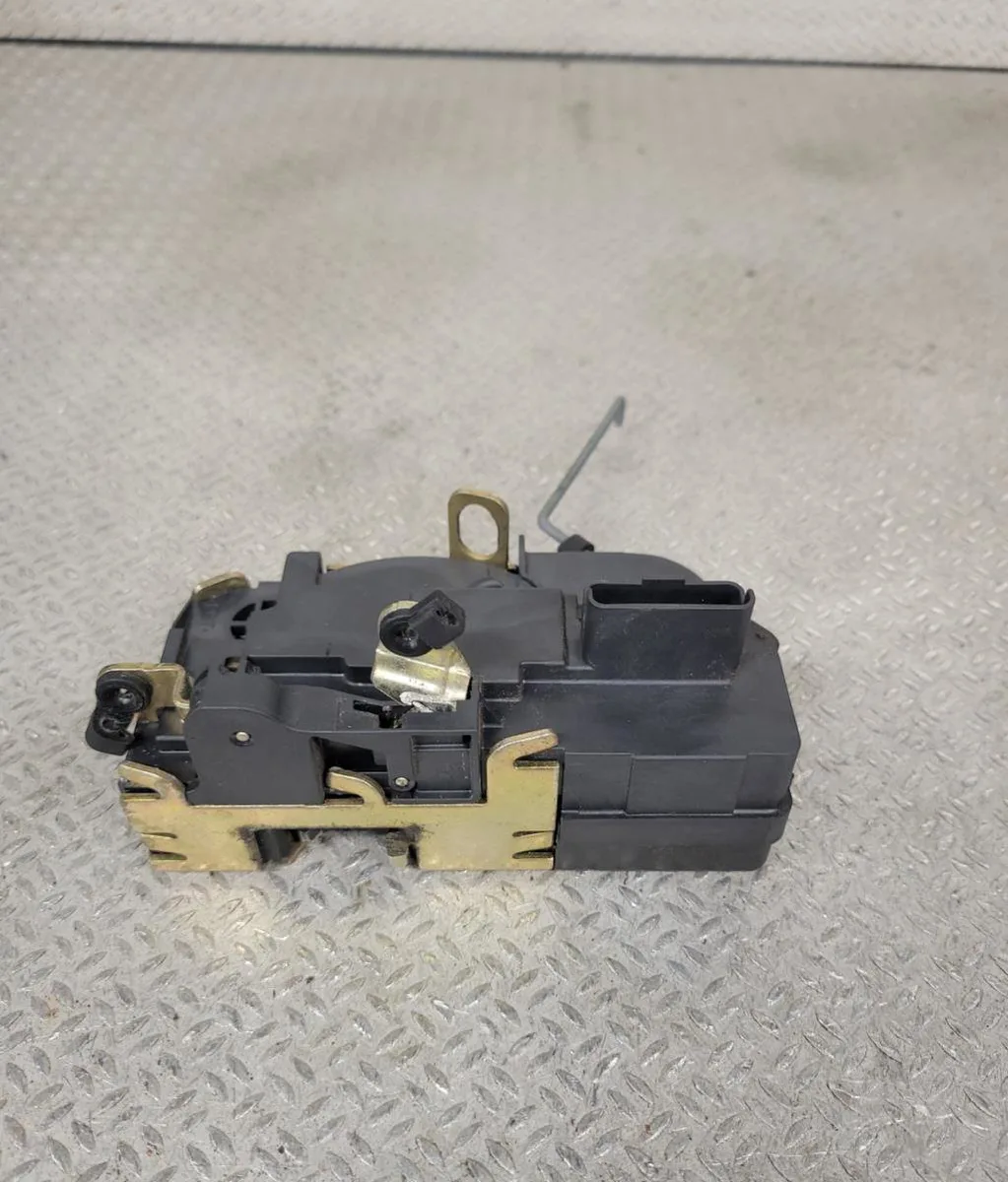 Serrure porte avd PEUGEOT 206  206 PHASE 2 occasion
