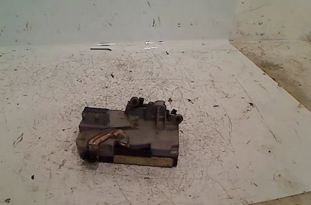 Serrure porte avd PEUGEOT 206 Phase 1 09-1998--03-2009 occasion