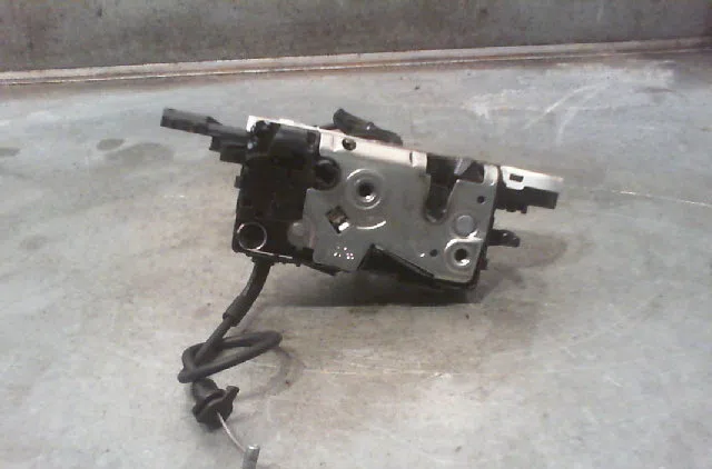 Serrure porte avd Peugeot 207-207 (WA_, WC_) 1.4 hdi (2006-2015) 5 portes occasion