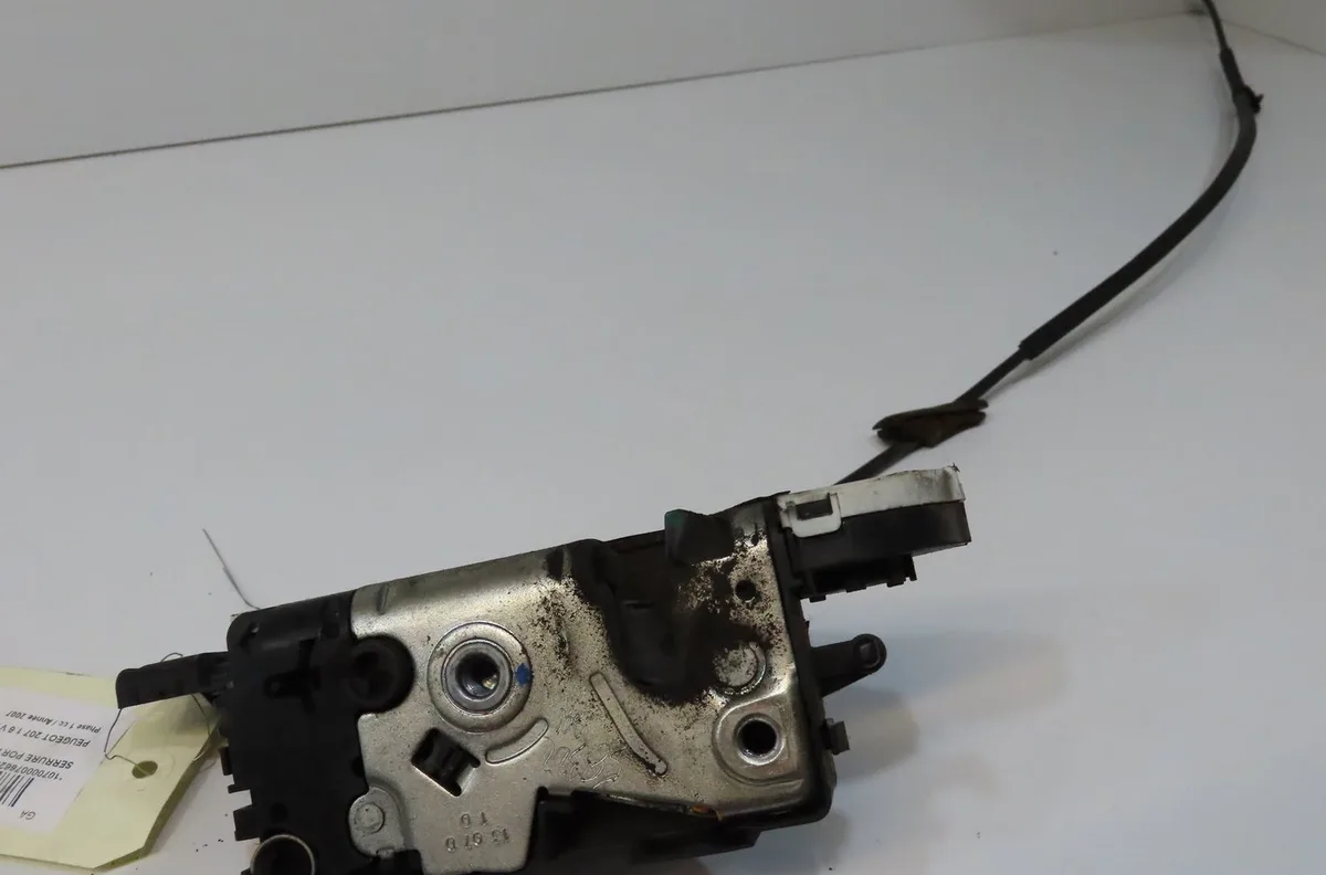 Serrure porte avd Peugeot 207-207 (WA_, WC_) 1.6 16v vti (2007-2012) 5 portes occasion