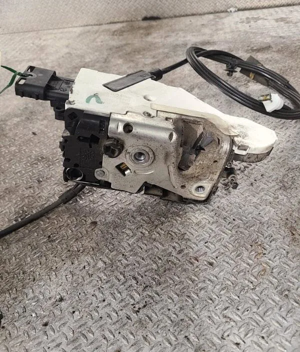 Serrure porte avd PEUGEOT 207 PHASE 1 occasion
