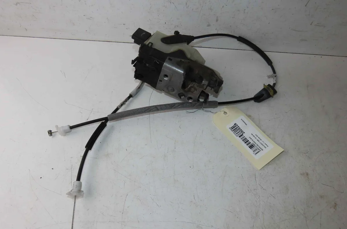 Serrure porte avd PEUGEOT 208 I occasion