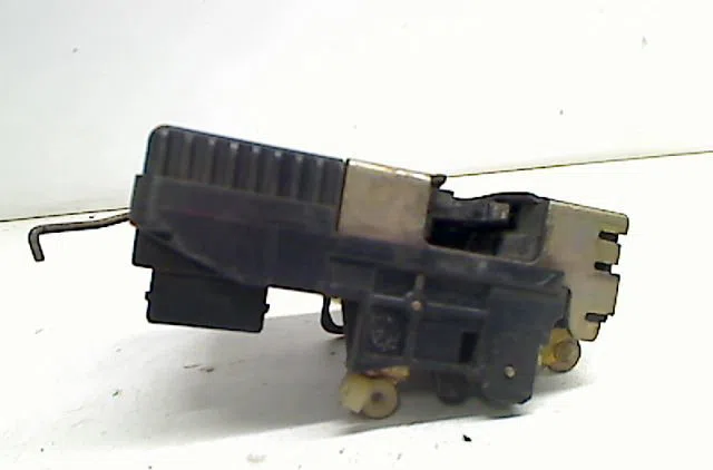 Serrure porte avd PEUGEOT 306 occasion
