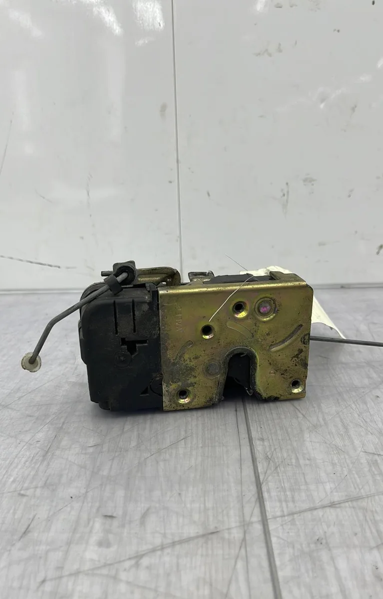 Serrure porte avd PEUGEOT 306 PHASE 2 occasion