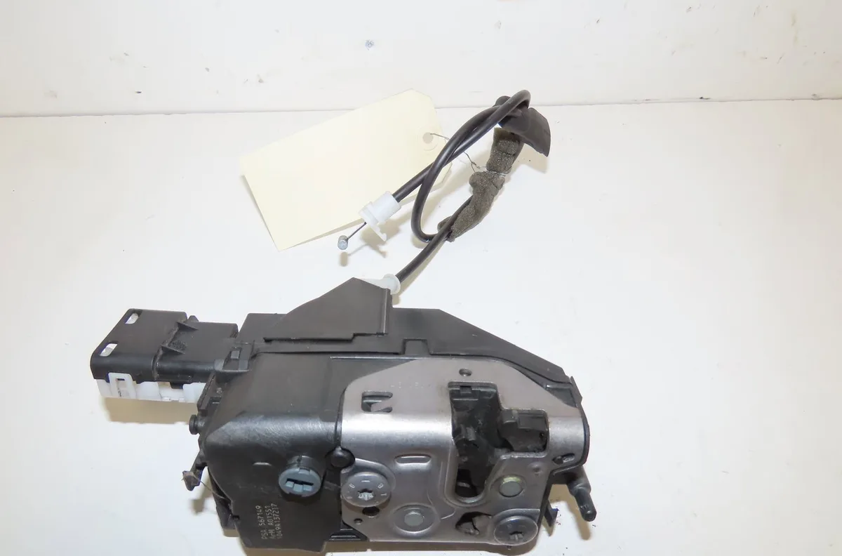 Serrure porte avd Peugeot 308 SW I (4E_, 4H_) 2.0 hdi (2007-2012) occasion