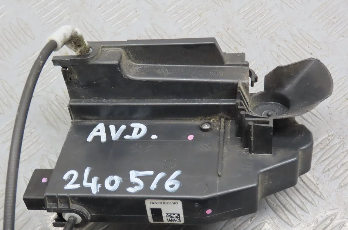 Serrure porte avd Peugeot 308 SW II (LC_, LJ_, LR_, LX_, L4_) 1.6 hdi - bluehdi 115 (lcbhxm, lcbhxt) (2014-2021) occasio