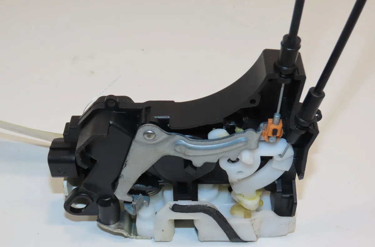 Serrure porte avd Peugeot 4007 (VU_, VV_) 2.2 hdi (2007-2013) occasion
