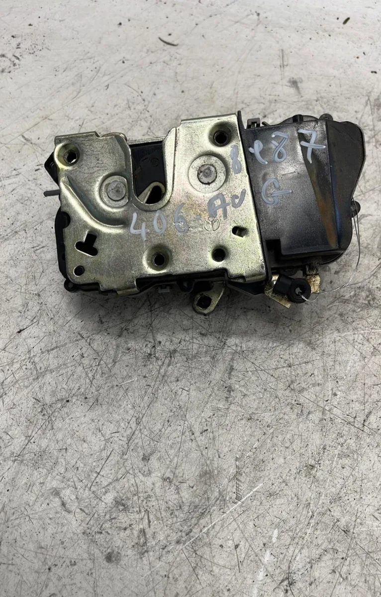 Serrure porte avd Peugeot 406 (8B) 1.8 16v (1995-2000) occasion
