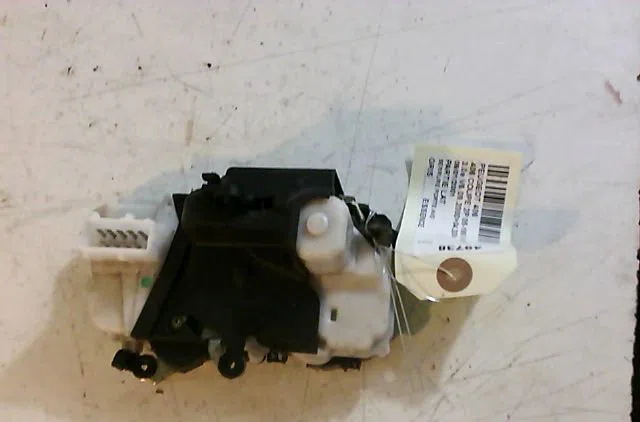 Serrure porte avd PEUGEOT 406 occasion