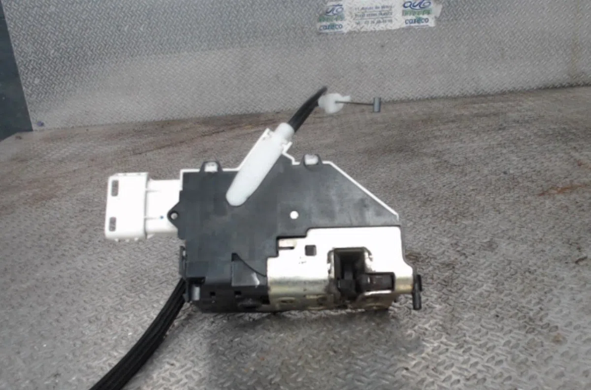 Serrure porte avd PEUGEOT 407  407 PHASE 1 occasion