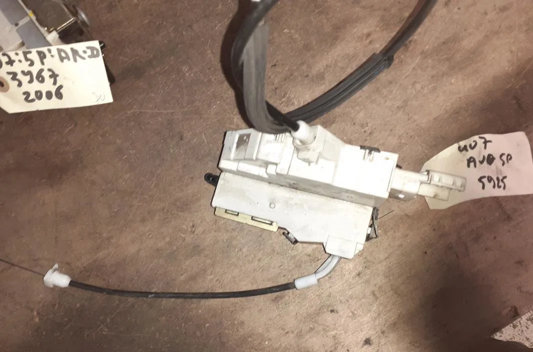 Serrure porte avd Peugeot 407 (6D_) 1.6 hdi 110 (6d9hzc, 6d9hyc) (2004-2010) occasion