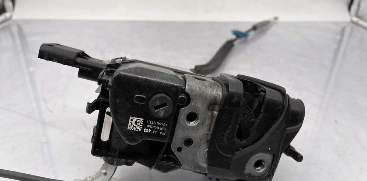 Serrure porte avd PEUGEOT PARTNER 3 PHASE 1 occasion