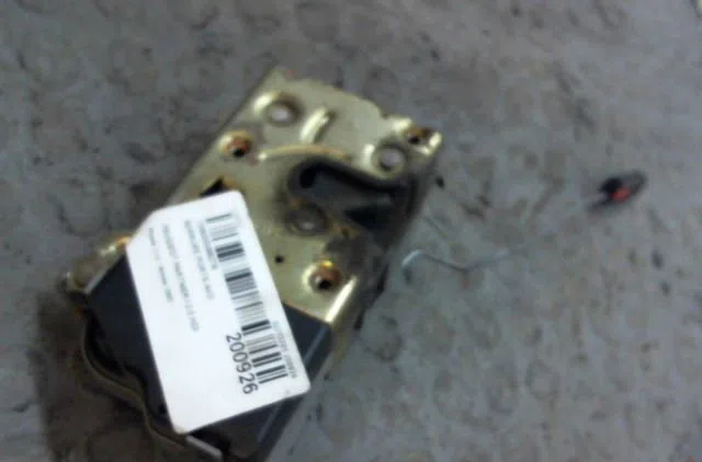 Serrure porte avd Peugeot PARTNER Monospace (5_, G_) 2.0 hdi (2000-2008) 3 portes occasion