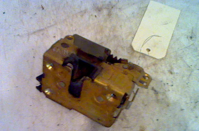Serrure porte avd Renault CLIO I (B-C57_, 5-357_) 1.8 (b-c57c, c579, b-c57u) (1994-1996) occasion