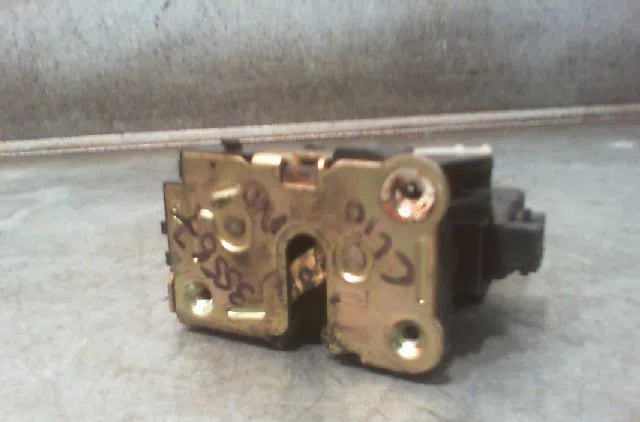 Serrure porte avd RENAULT CLIO I Phase 1 06-1990--03-1994 occasion
