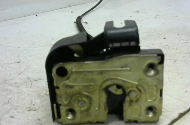 Serrure porte avd Renault CLIO II (BB_, CB_) 1.2 16v (bb05, bb0w, bb11, bb27, bb2t, bb2u, bb2v, cb05,... (2001-2016) 3 p