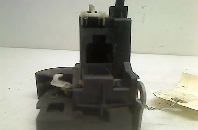 Serrure porte avd Renault CLIO II (BB_, CB_) 1.5 dci (b-cb08) (2001-2005) 5 portes occasion