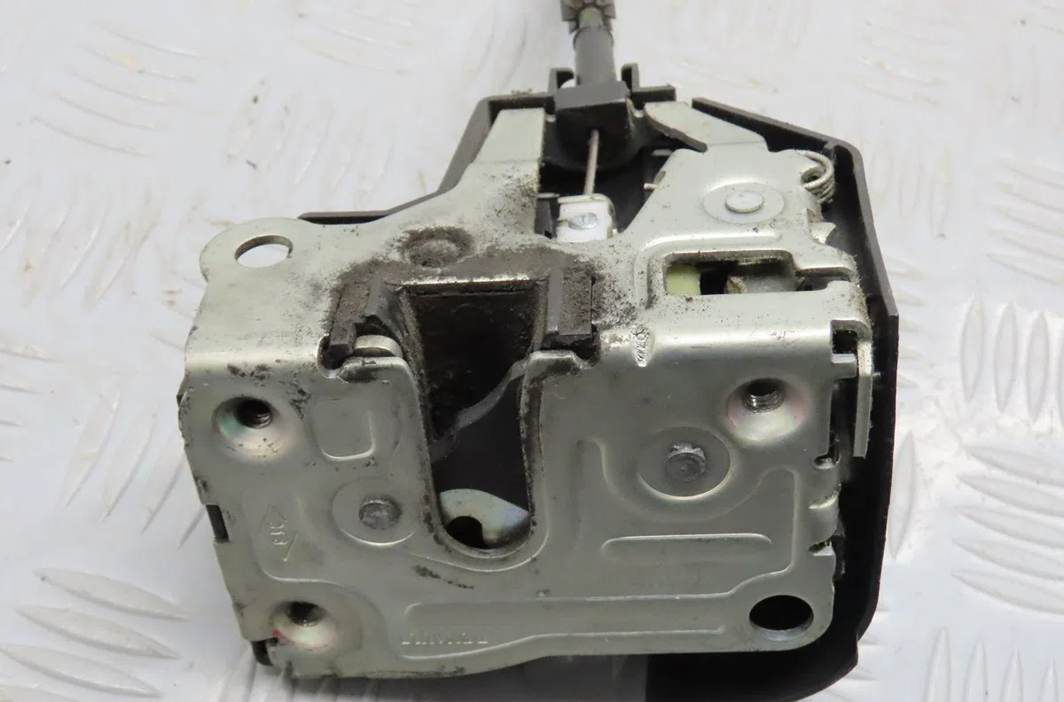 Serrure porte avd Renault CLIO II (BB_, CB_) 1.5 dci (bb3n, cb3n) (2007-2009) occasion