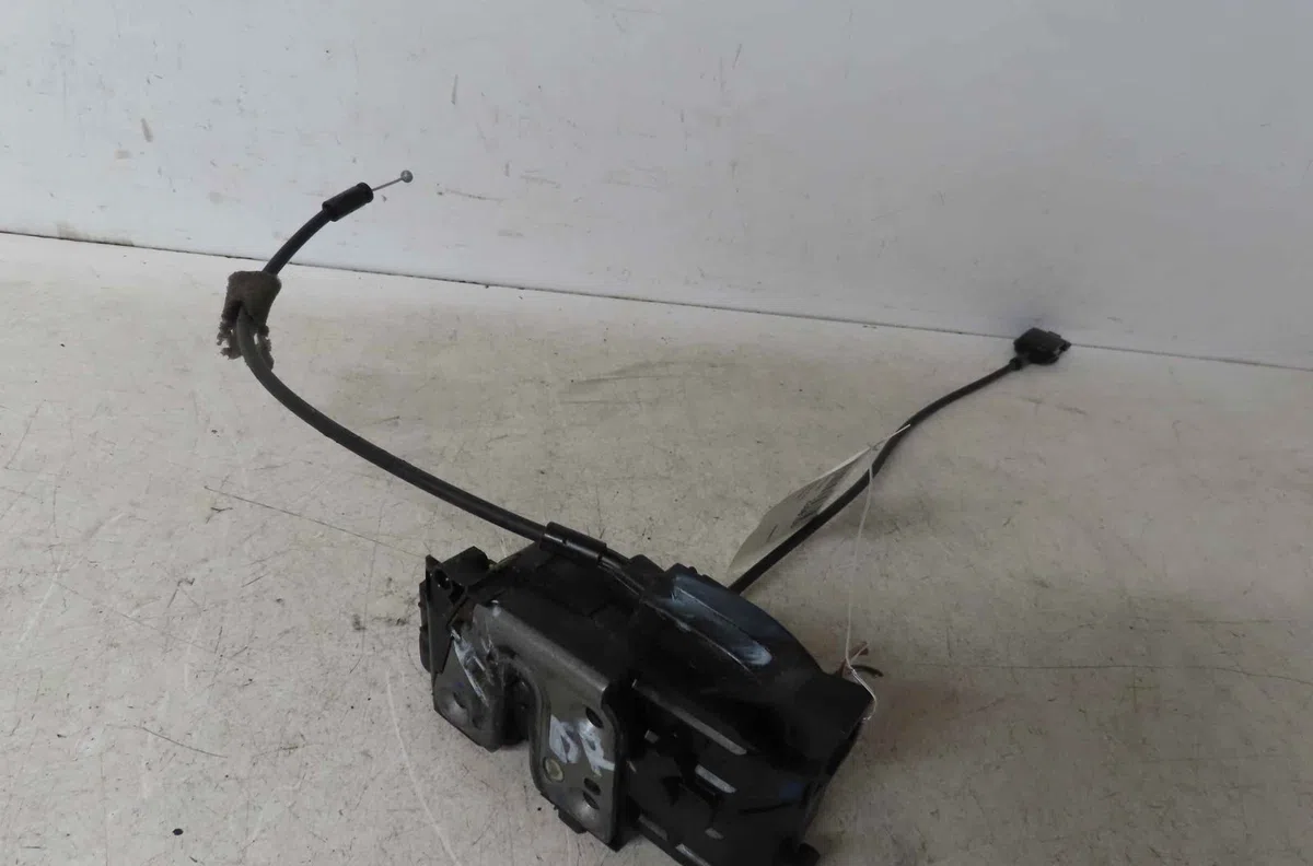 Serrure porte avd RENAULT CLIO III occasion