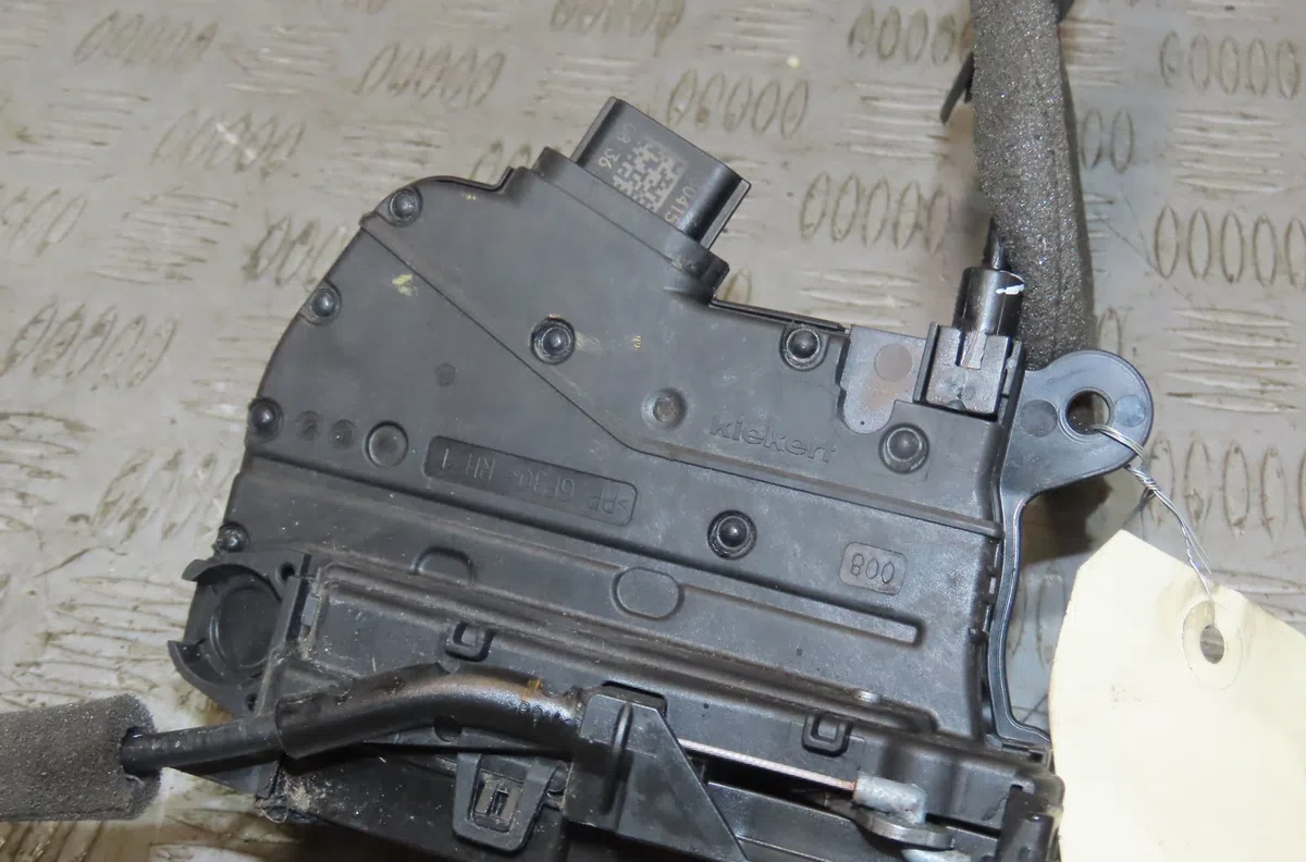 Serrure porte avd RENAULT CLIO occasion