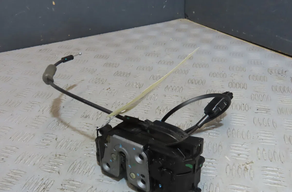 Serrure porte avd RENAULT CLIO occasion
