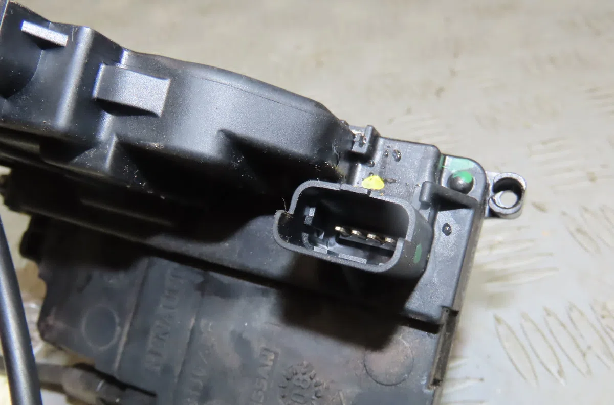Serrure porte avd RENAULT CLIO occasion