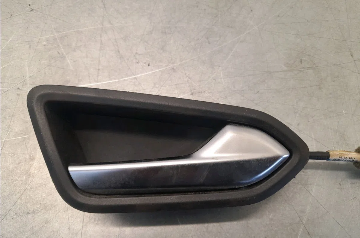 Serrure porte avd Renault CLIO V (B7_) 1.0 tce 100 (b7mt) (2019) occasion