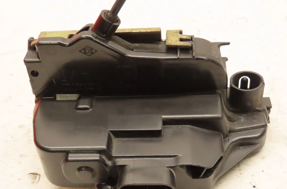 Serrure porte avd Renault ESPACE IV (JK0-1_) 2.0 turbo (jk0a, jk0b, jk0n) (2002) occasion