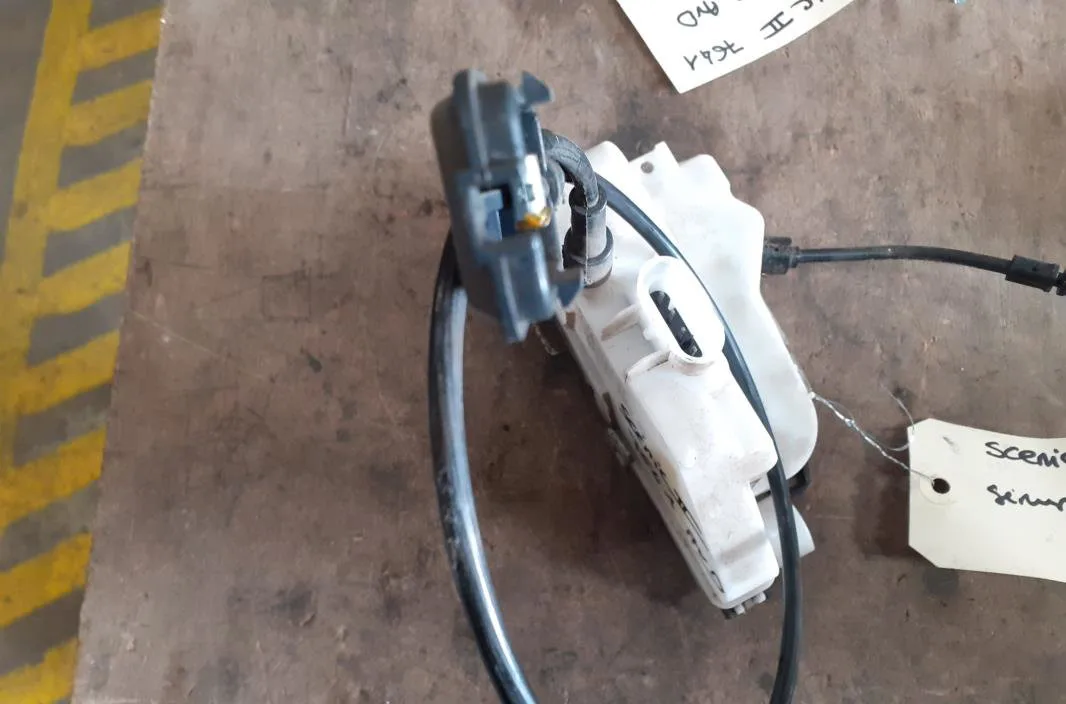Serrure porte avd Renault GRAND SCÉNIC II (JM0-1_) 1.9 dci (jm14) (2004-2008) occasion