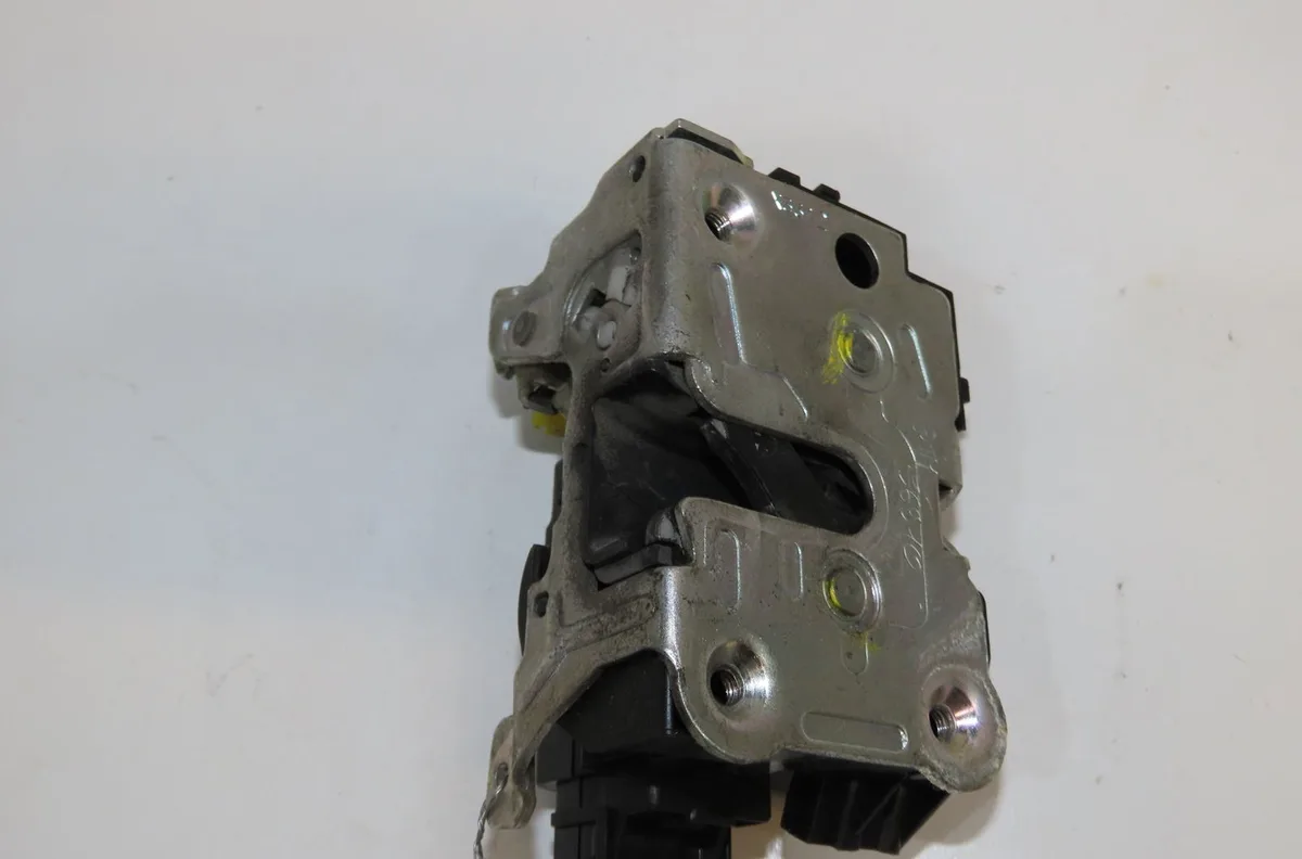 Serrure porte avd Renault KANGOO Express (FC0-1_) 1.2 16v (fc05, fc0w, fc1d, fc1p, fc1k, fc0t) (2001) occasion