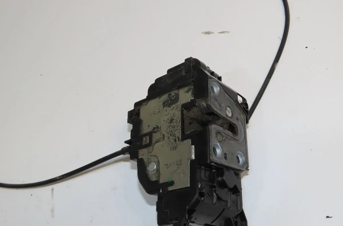 Serrure porte avd Renault KANGOO Express (FW0-1_) 1.5 dci 110 (fw06, fw12) (2013) occasion