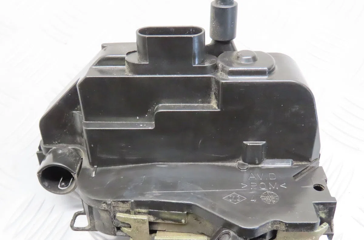 Serrure porte avd Renault MEGANE II (BM0-1_, CM0-1_) 1.4 16v (bm0b, cm0b) (2002-2008) occasion