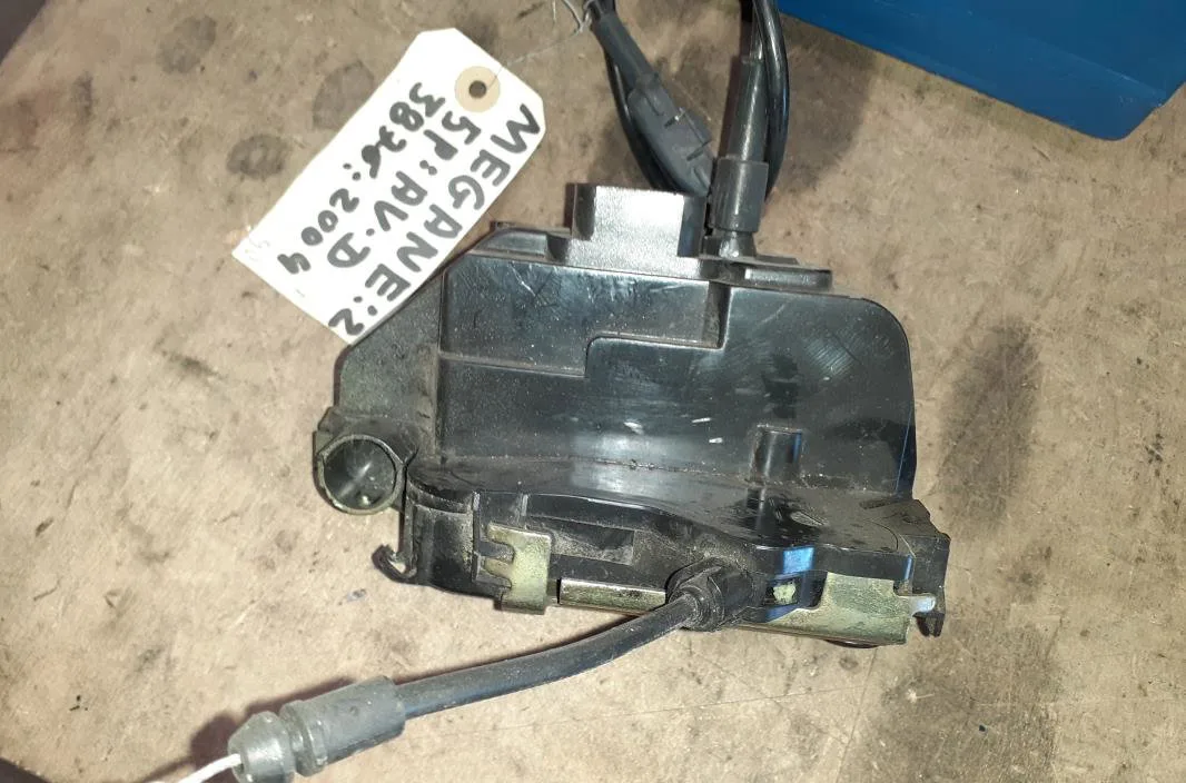 Serrure porte avd Renault MEGANE II (BM0-1_, CM0-1_) 1.5 dci (bm02, bm13, bm2a, cm02, cm13) (2003-2008) occasion