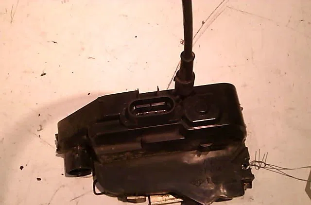 Serrure porte avd RENAULT MEGANE occasion