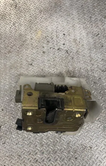 Serrure porte avd Renault MEGANE Scenic (JA0-1_) 1.9 dt (ja0k, ja0y) (1997-1999) occasion
