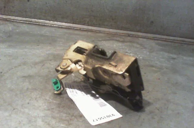 Serrure porte avd RENAULT R19 1991 occasion