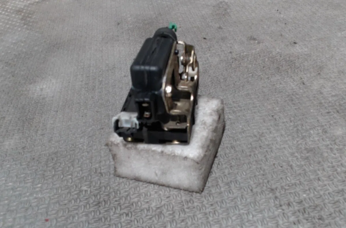 Serrure porte avd RENAULT R19  R19 PHASE 2 occasion