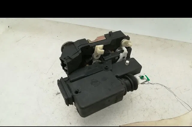 Serrure porte avd RENAULT SAFRANE 1994 occasion