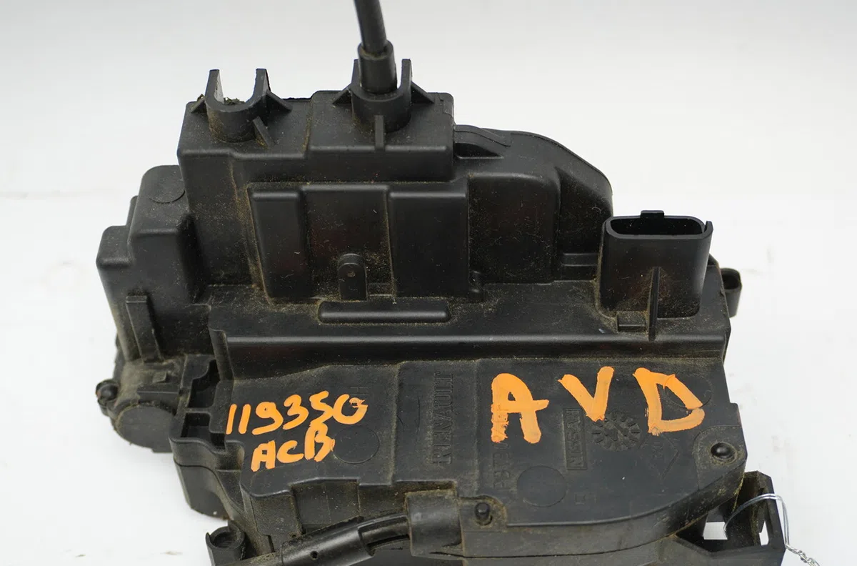Serrure porte avd Renault SCÉNIC III (JZ0-1_) 1.2 tce (jz16) (2013) occasion