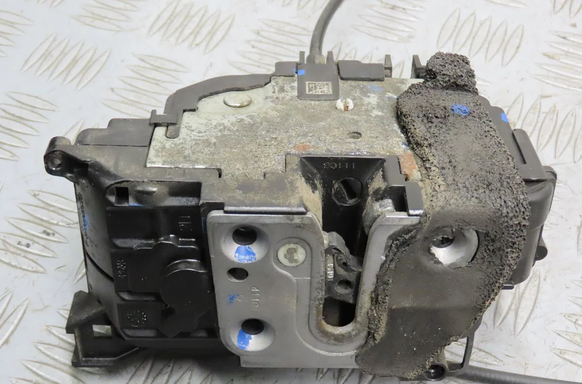 Serrure porte avd Renault SCÉNIC III (JZ0-1_) 1.5 dci (jz02, jz0r) (2010) occasion