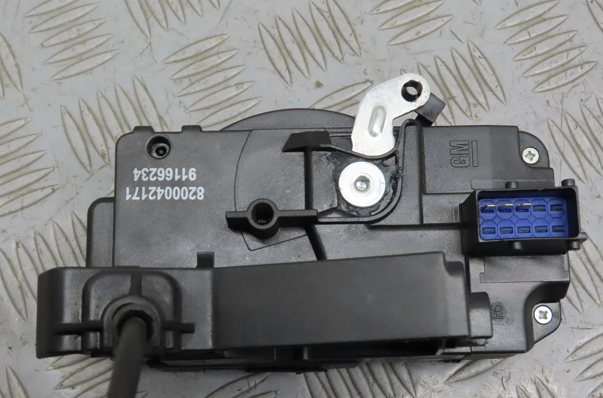 Serrure porte avd Renault TRAFIC II Camionnette (FL) 2.5 dci 135 (fl0d) (2003-2006) occasion