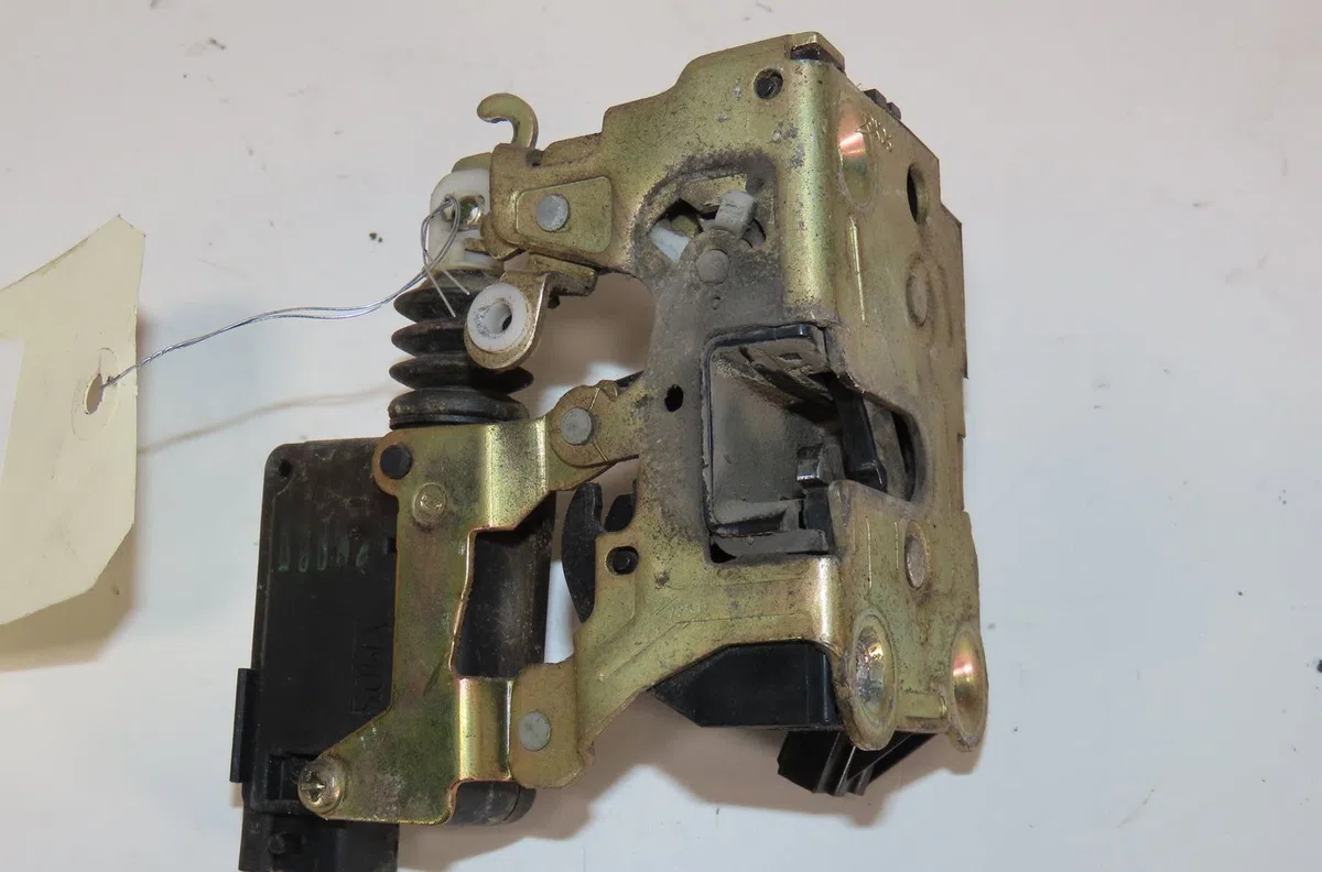 Serrure porte avd Renault TWINGO I (C06_) 1.2 16v (c06c, c06d, c06k) (2001-2007) 3 portes occasion